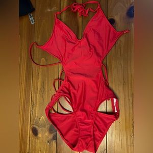 VENUS One piece with Cutouts - size 6